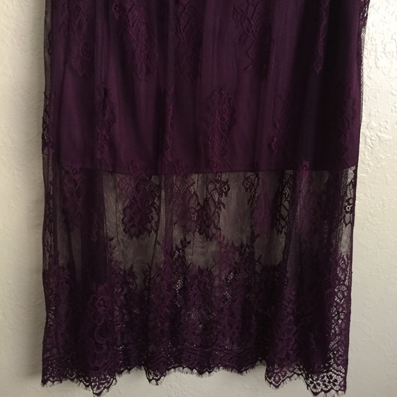 NWT 🚺 Two Piece Purple Lace Set - Picture 6 of 6